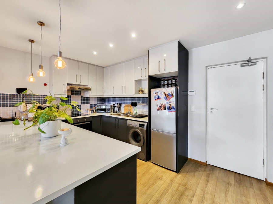 1 Bedroom Property for Sale in Gardens Western Cape